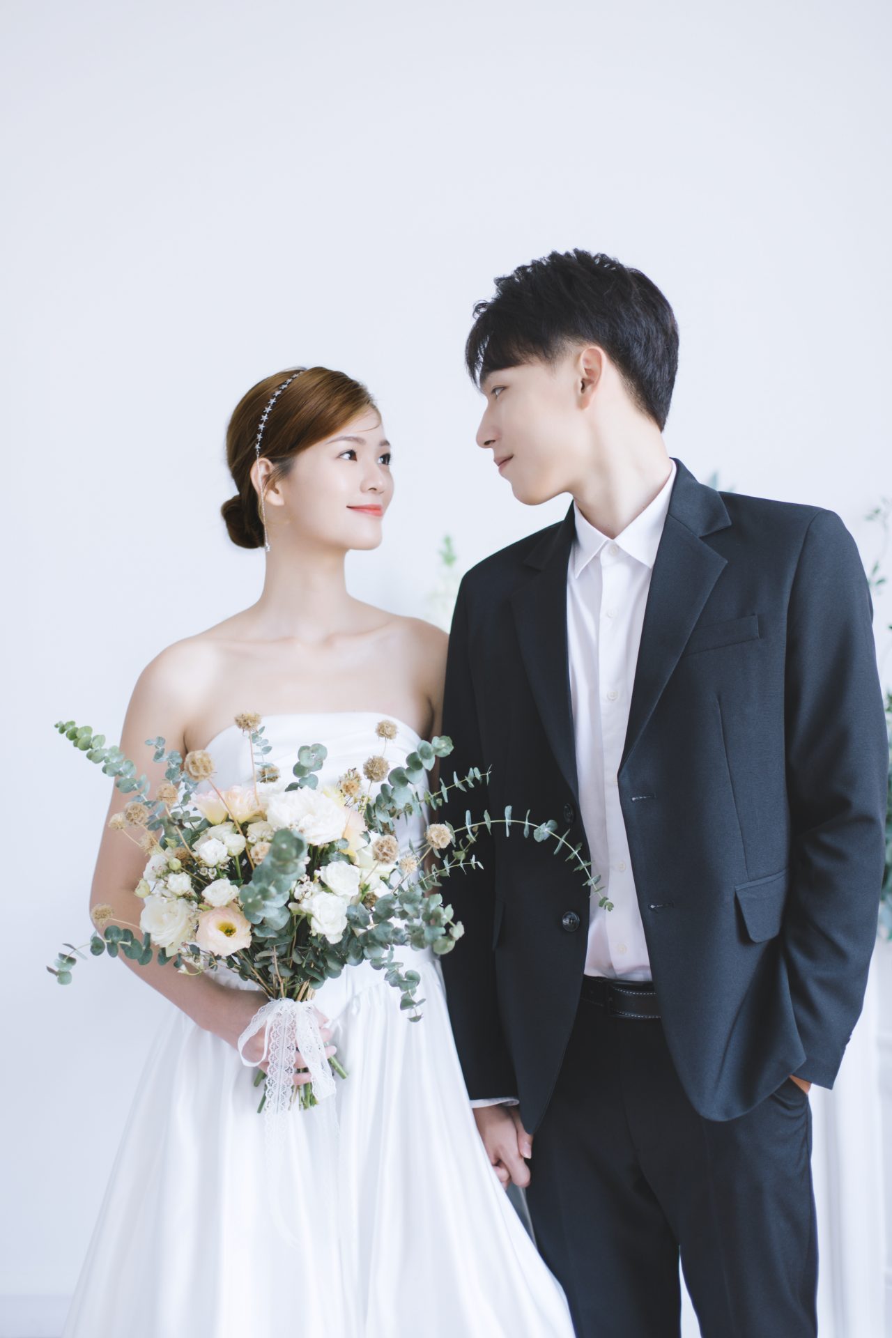 Studio, ngoại cảnh hay phong cách tự nhiên – đâu là kiểu ảnh cưới ‘hợp gu’ bạn nhất?